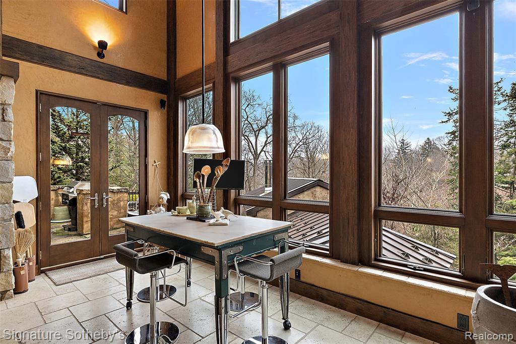 7357 LINDENMERE Drive, Bloomfield Hills, MI 48301 — Photo 18