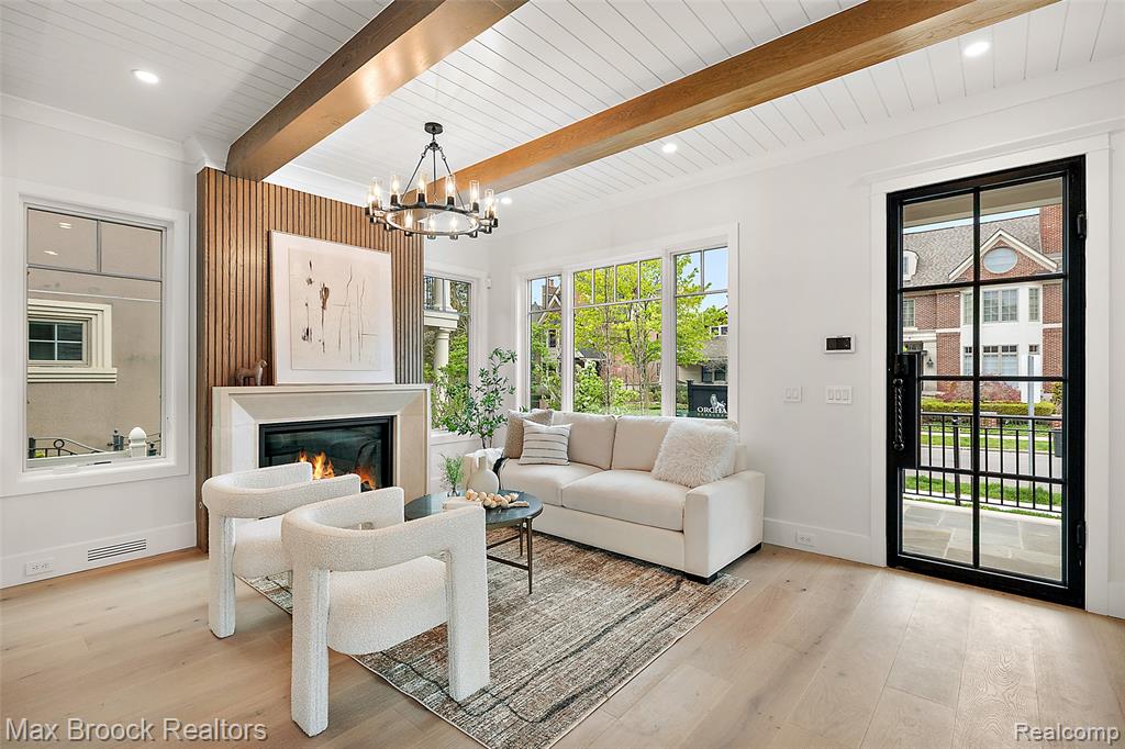 535 Henrietta Street - Photo 4