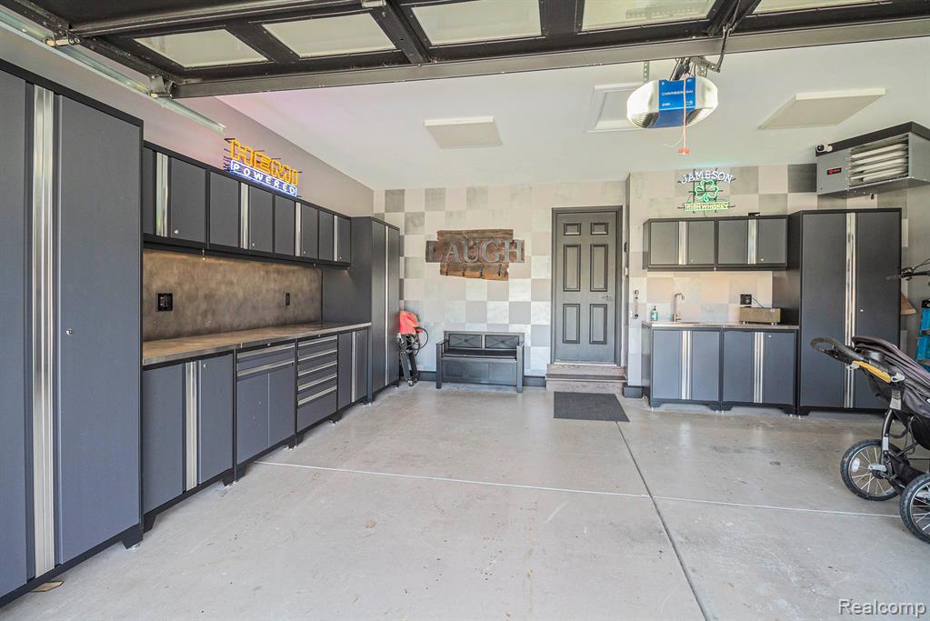 9203 Pine Walk Pass, Linden, MI, 48451