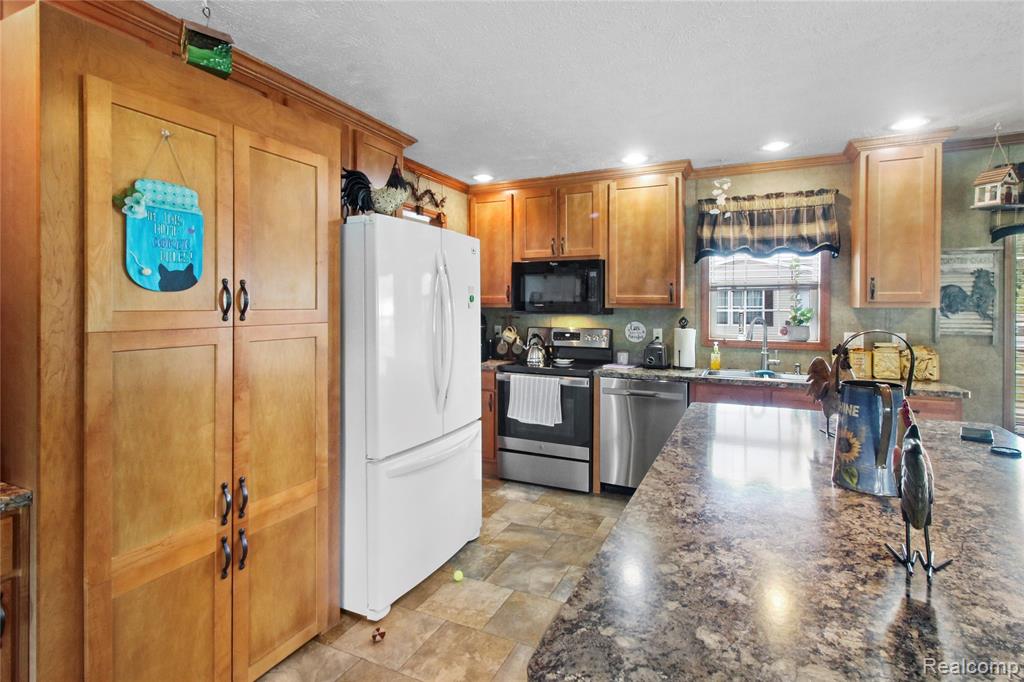 501 Kinloch, Temperance, MI 48182 — Photo 11