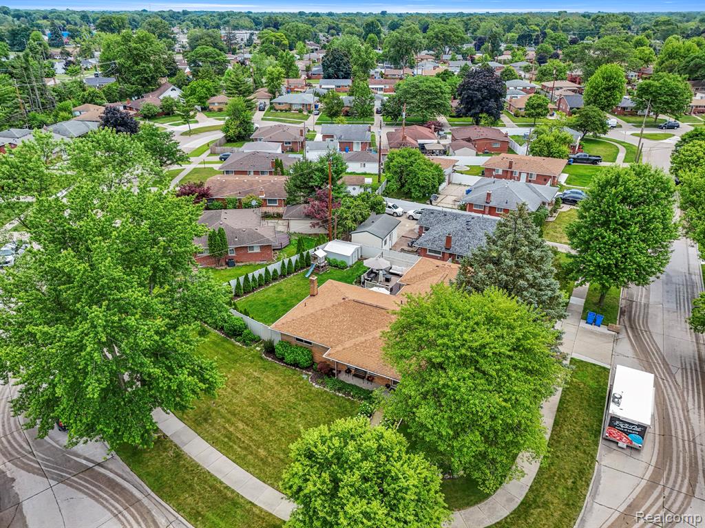8570 Rockland Street, Dearborn Heights, MI 48127 — Photo 53