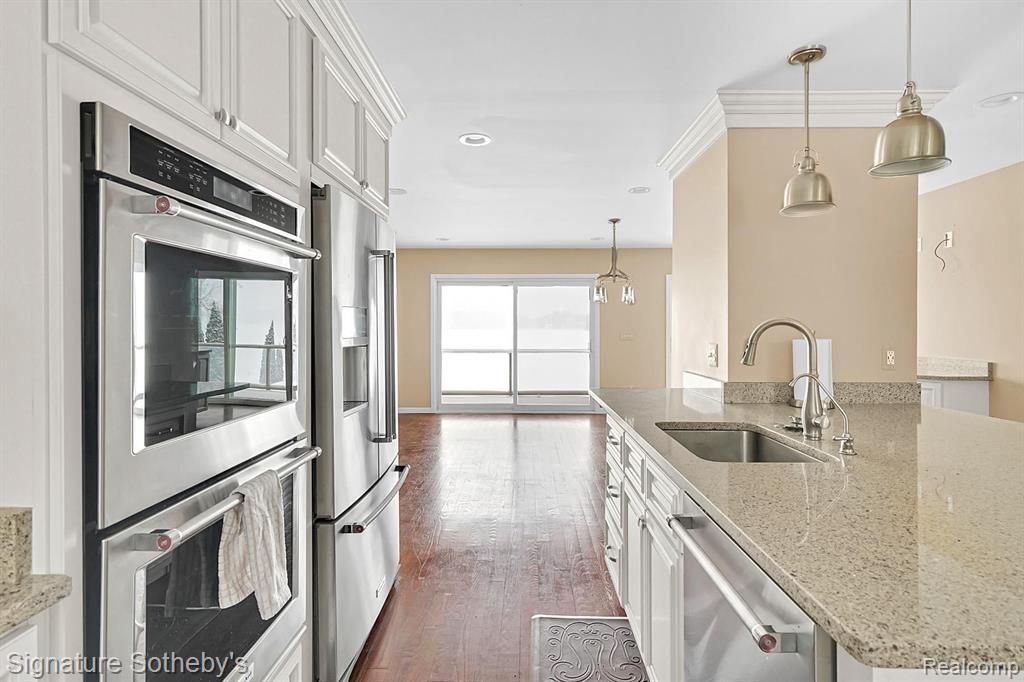 2224 LAKE ANGELUS Shores, Lake Angelus, MI 48326 — Photo 16