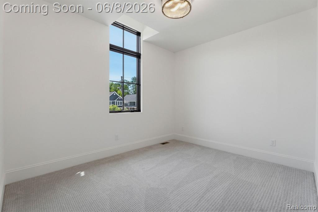 503 GIRARD Avenue, Royal Oak, MI 48073 — Photo 38
