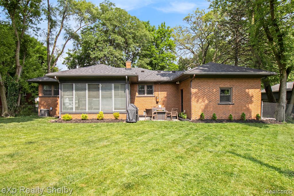 8873 S Main Street, Plymouth, MI 48170 — Photo 28