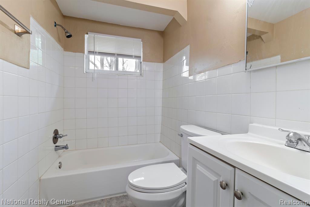15391 APPOLINE Street, Detroit, MI 48227 — Photo 14