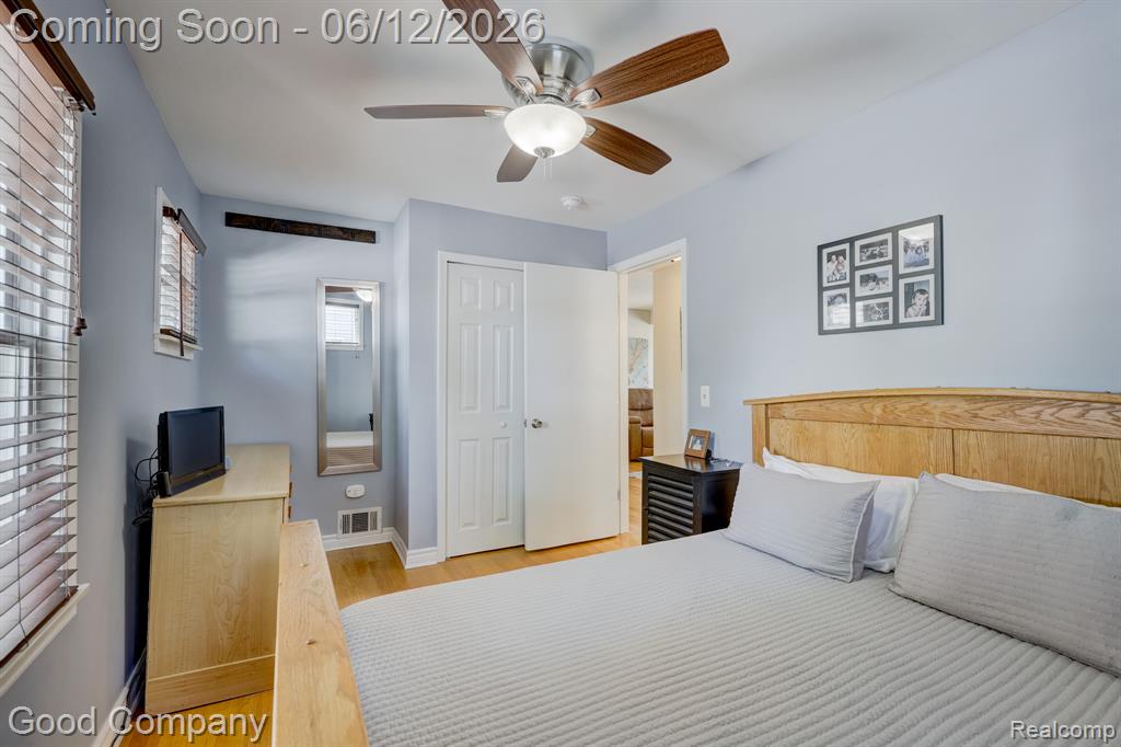 45 W Morehouse Avenue, Hazel Park, MI 48030 — Photo 23