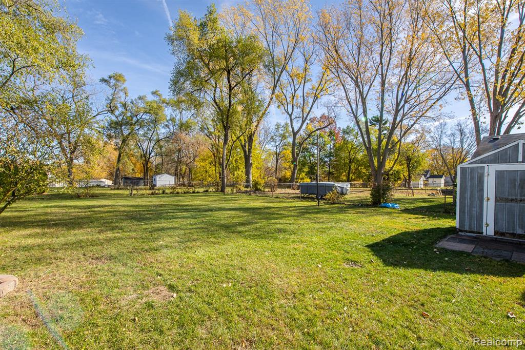 44084 Utica Road, Utica, MI 48317 — Photo 42