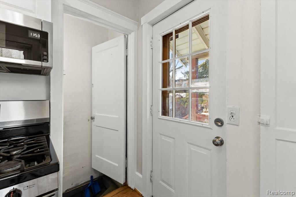 508 E Hudson Avenue, Royal Oak, MI 48067 — Photo 14