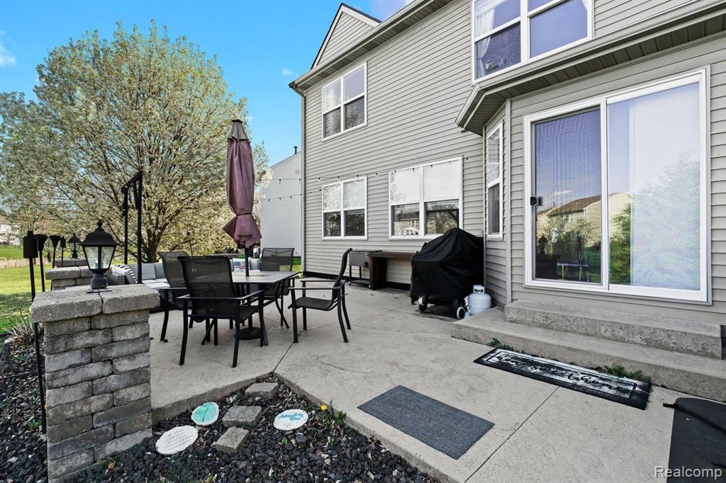 469 RIDGEWOOD Drive S, Ortonville, MI 48462 — Photo 9