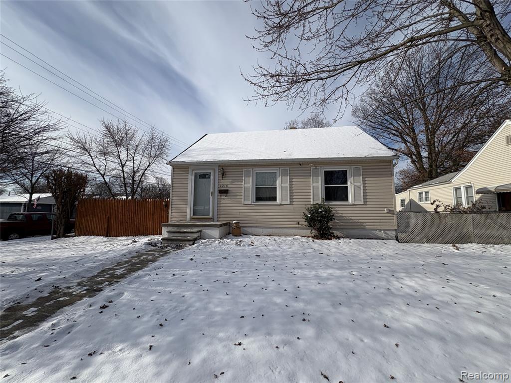4216 Syracuse Street, Dearborn Heights, MI 48125 — front exterior