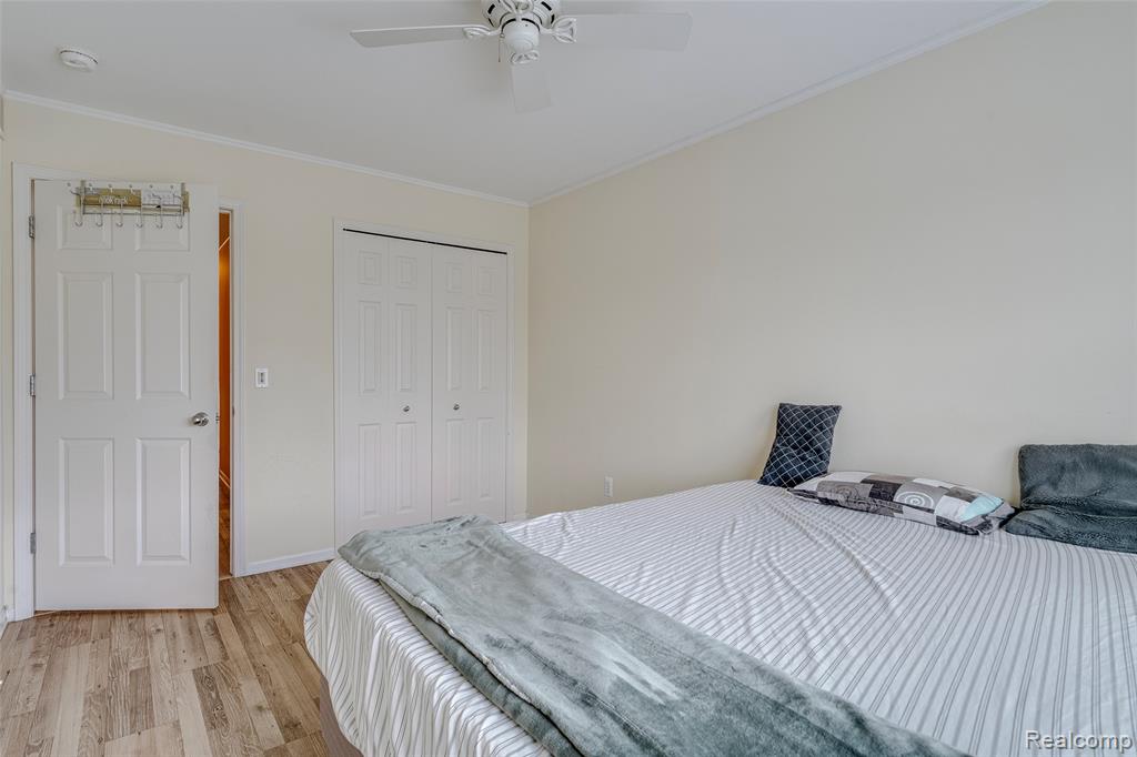 454 Old Pine Way, Walled Lake, MI 48390 — Photo 37