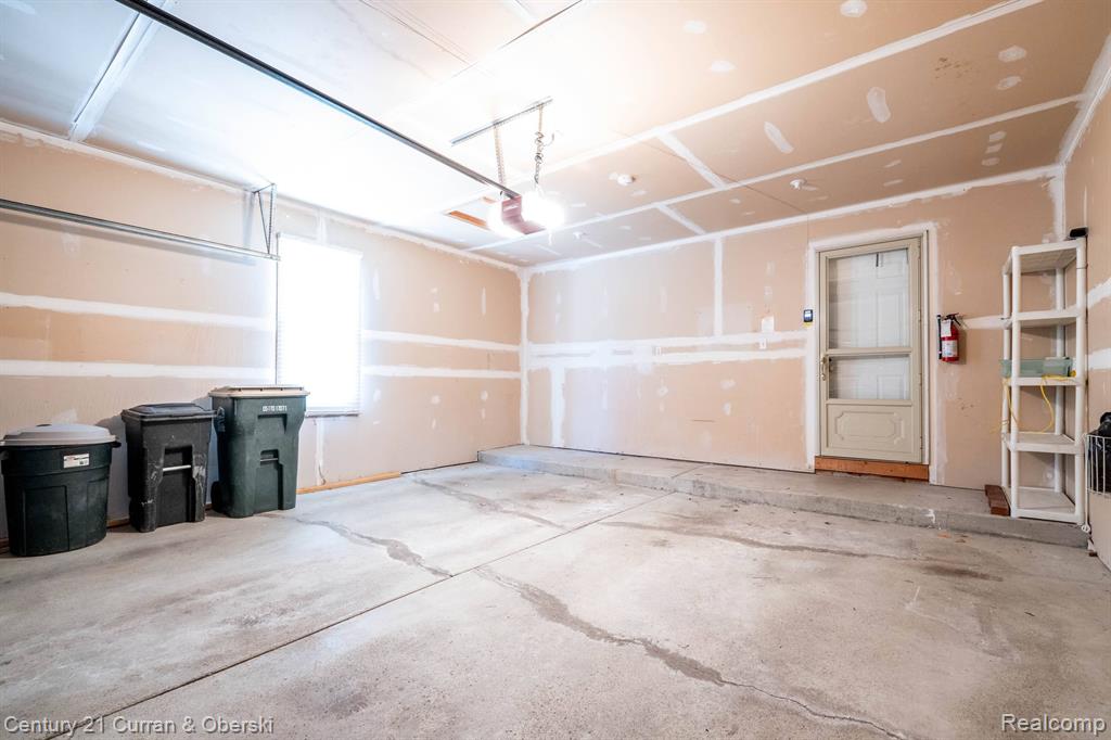 41898 RIVERWOOD Court, Canton, MI 48187 — Photo 31