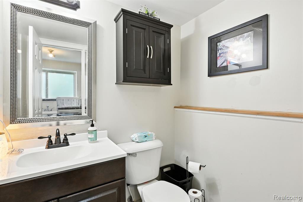 800 Birdsong Drive, Milford, MI 48381 — Photo 19