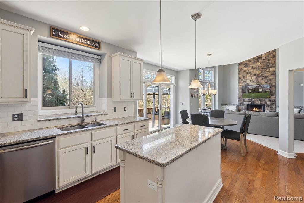 6808 OAKHURST RIDGE Road, Clarkston, MI 48348 — Photo 13