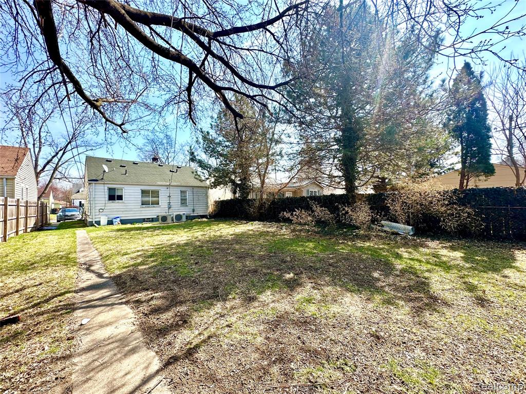 7409 Dolphin, Redford, MI 48239 — Photo 11