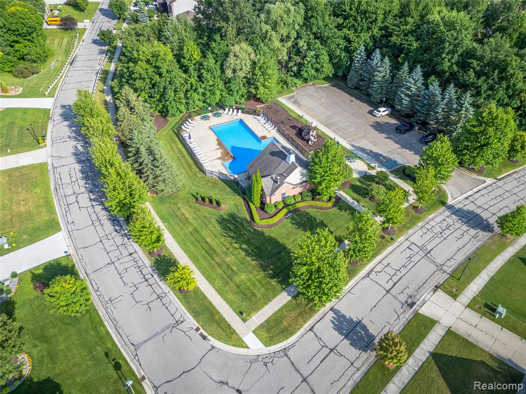 6119 AMBER Lane, Grand Blanc, MI 48439 — Photo 38