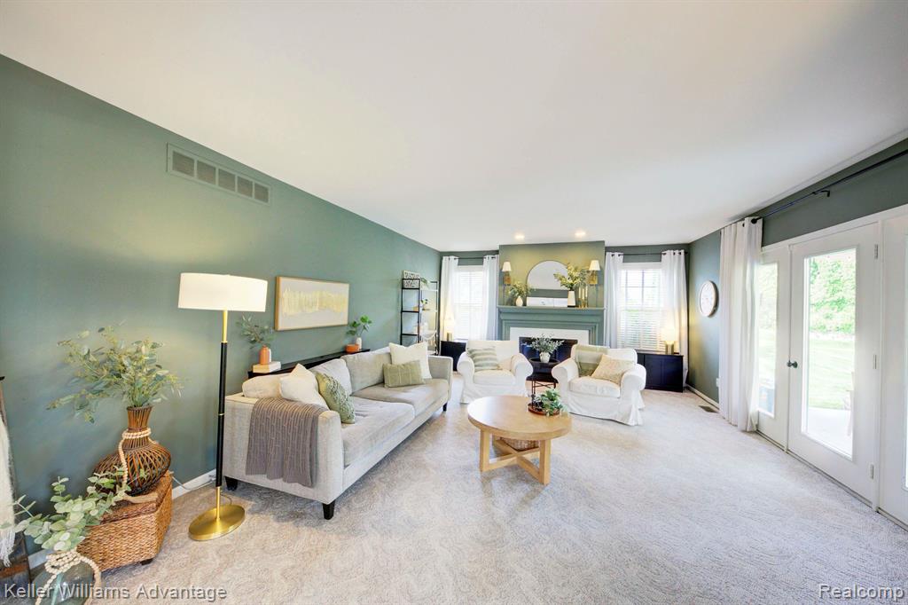 47694 EDINBURGH Drive, Plymouth, MI 48170 — Photo 25