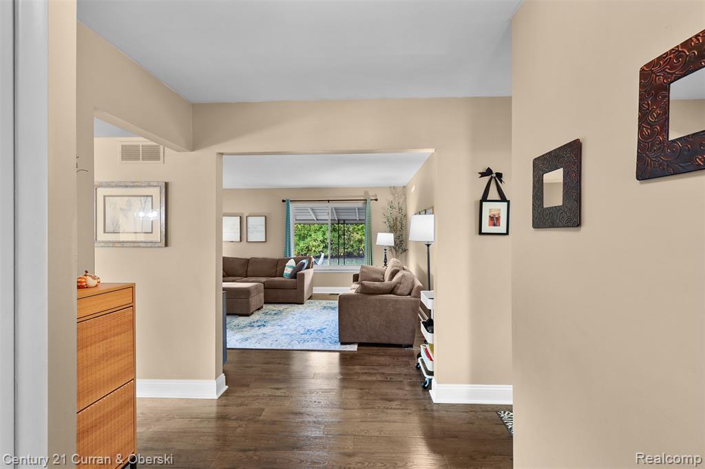 44127 Arlington Road, Canton, MI 48187 — Photo 5