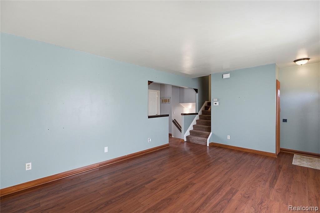 6230 Barker Drive, Waterford, MI 48329 — Photo 6