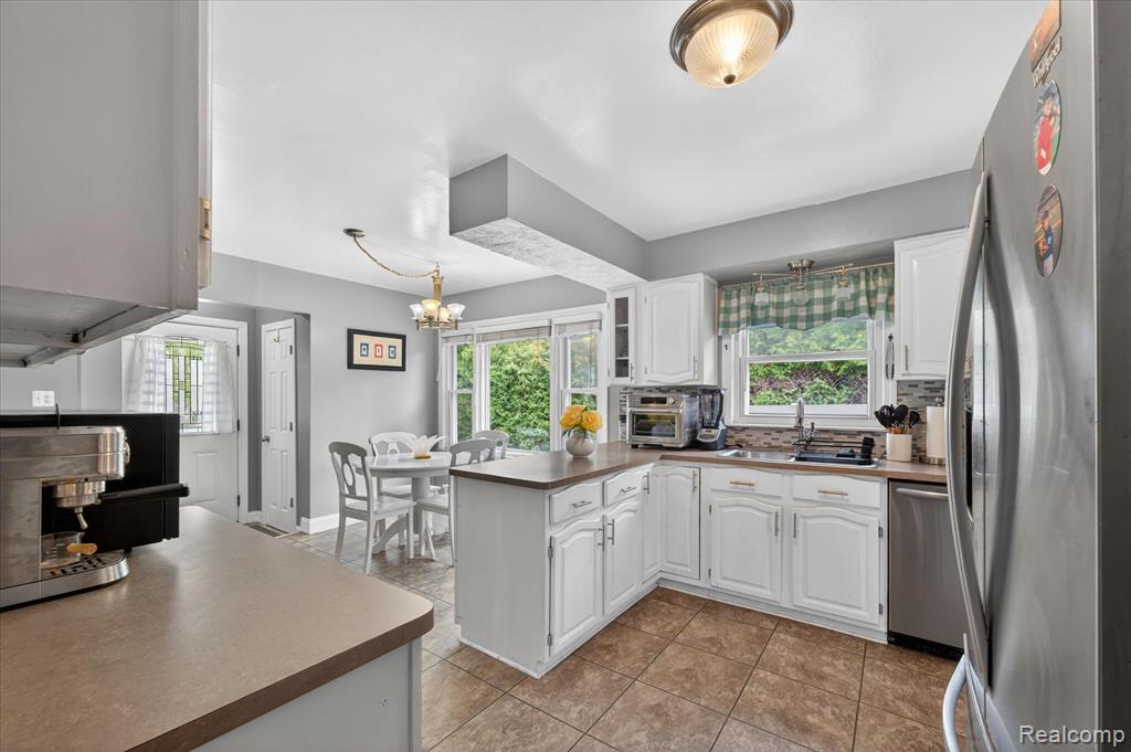 14808 LONGTIN Street, Southgate, MI 48195 — Photo 13