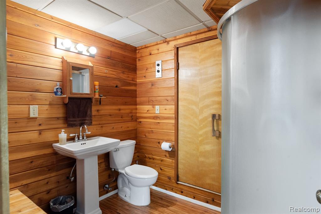 4945 WALKER Drive, Brighton, MI 48114 — Photo 19