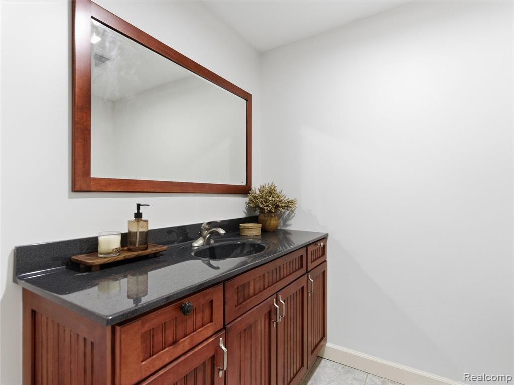1393 Eden Gardens Drive, Fenton, MI 48430 — Photo 37
