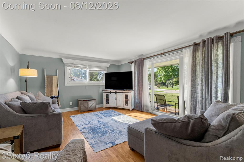 7714 Bournemouth Avenue, Grosse Ile, MI 48138 — Photo 8