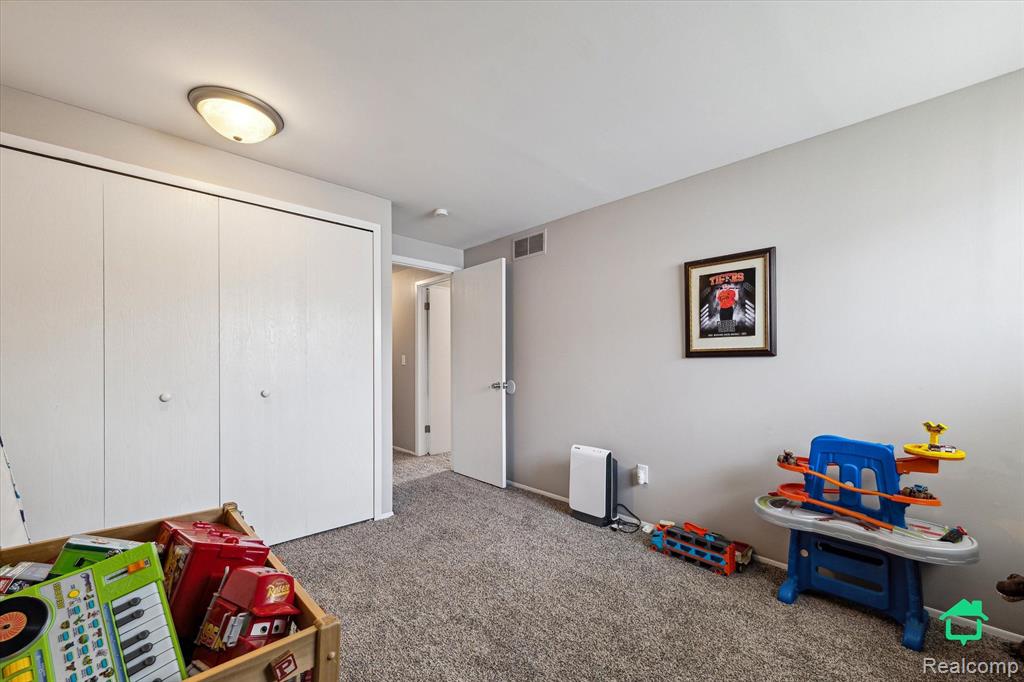 37675 Colonial Drive, Westland, MI — Photo 28