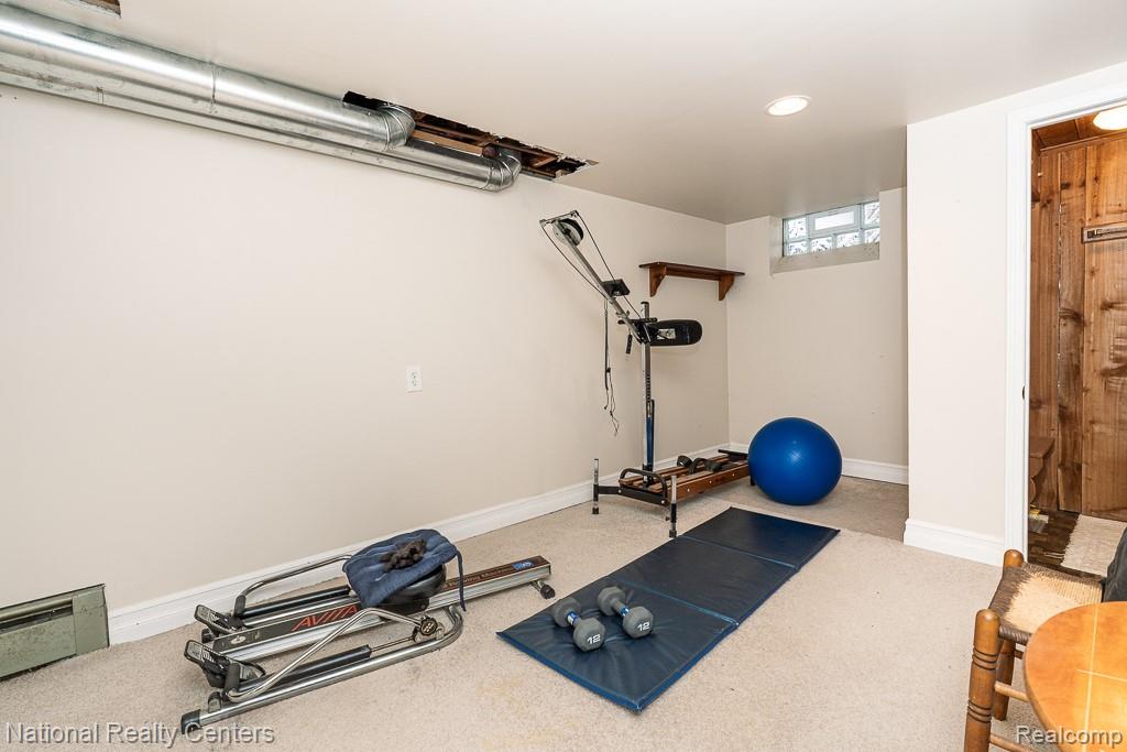 837 Dakota, Rochester Hills, MI 48307 — Photo 26