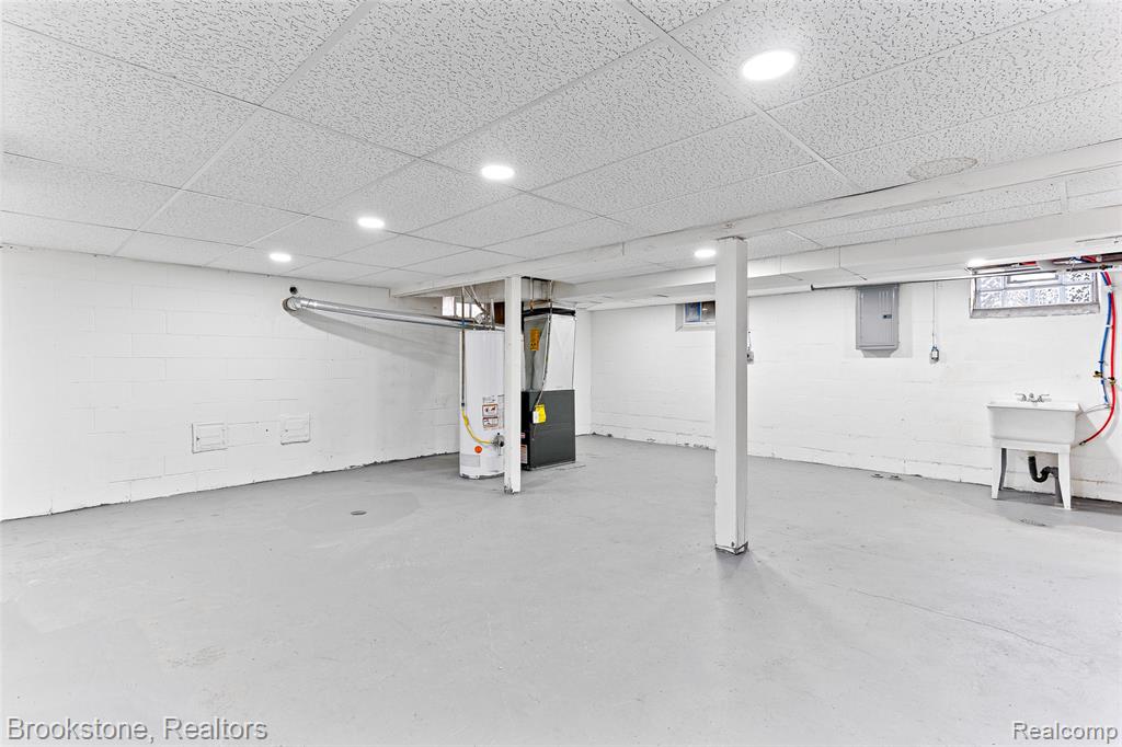 11644 Sussex Street, Detroit, MI 48227 — Photo 21