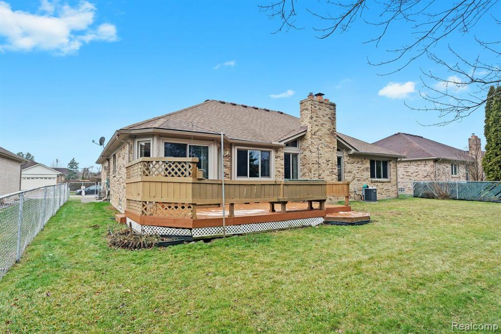 46690 BARBARA Drive, Macomb, MI 48044 — Photo 5
