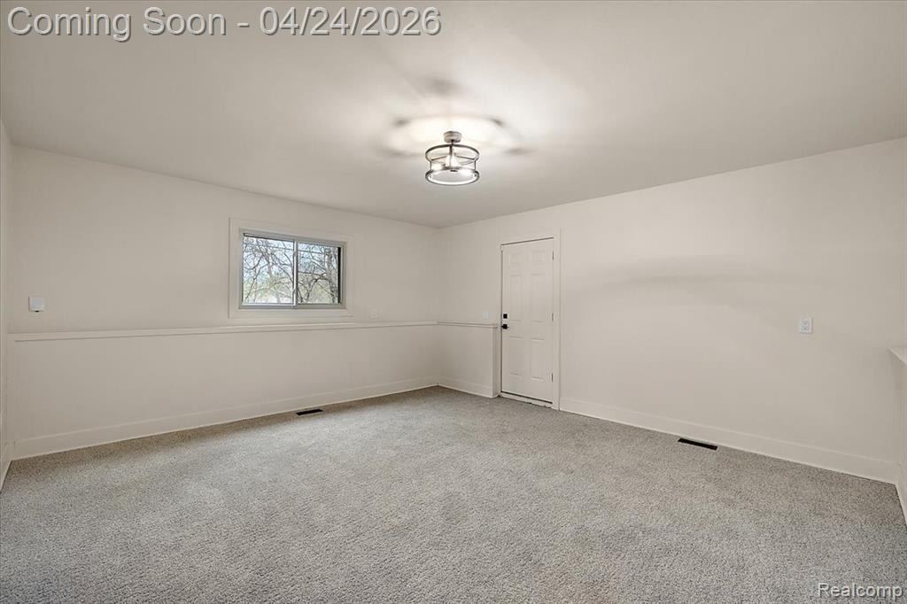 4389 Charing Way, Bloomfield Hills, MI 48304 — Photo 27