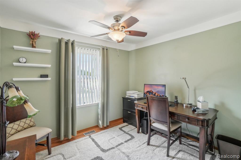 23244 CRANBROOKE Drive, Novi, MI — Photo 19