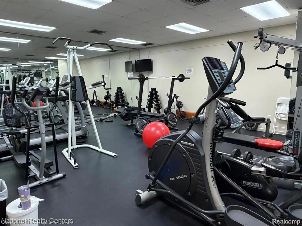 1756 Brentwood Drive, Troy, MI 48098 — Photo 32