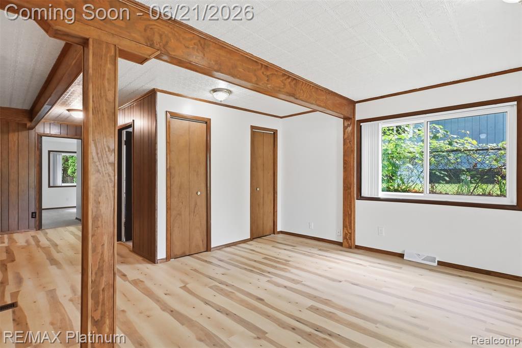5504 Wildwood Drive, Howell, MI 48843 — Photo 14