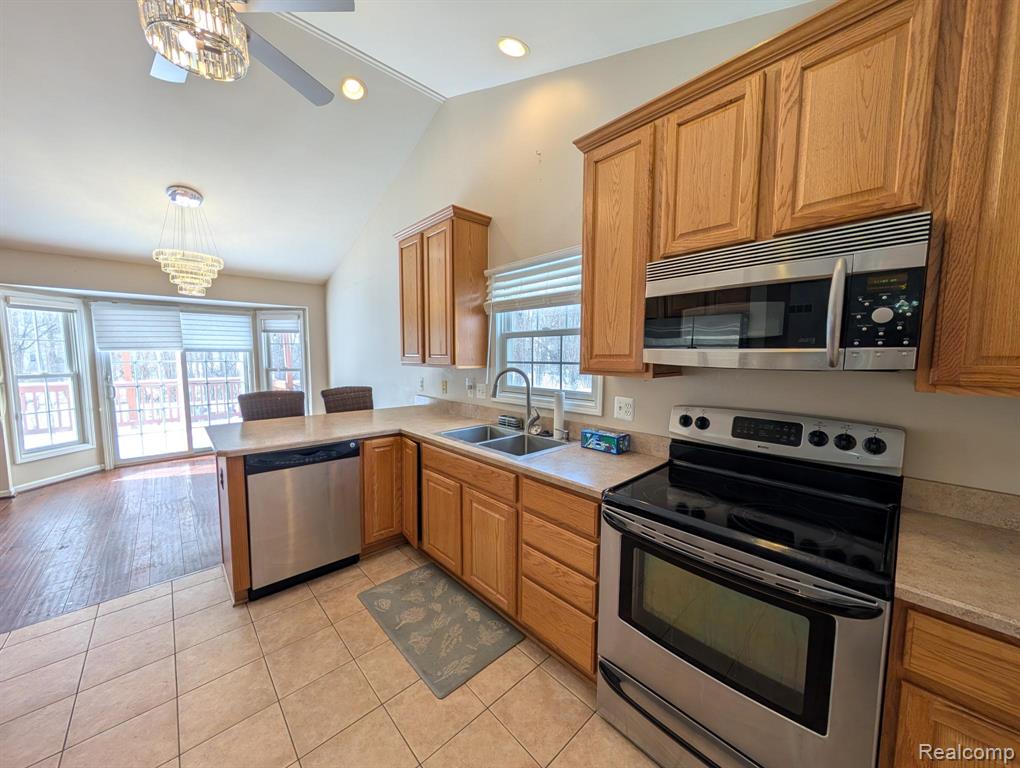4090 Grand Oaks Trail, Burton, MI 48519 — Photo 8