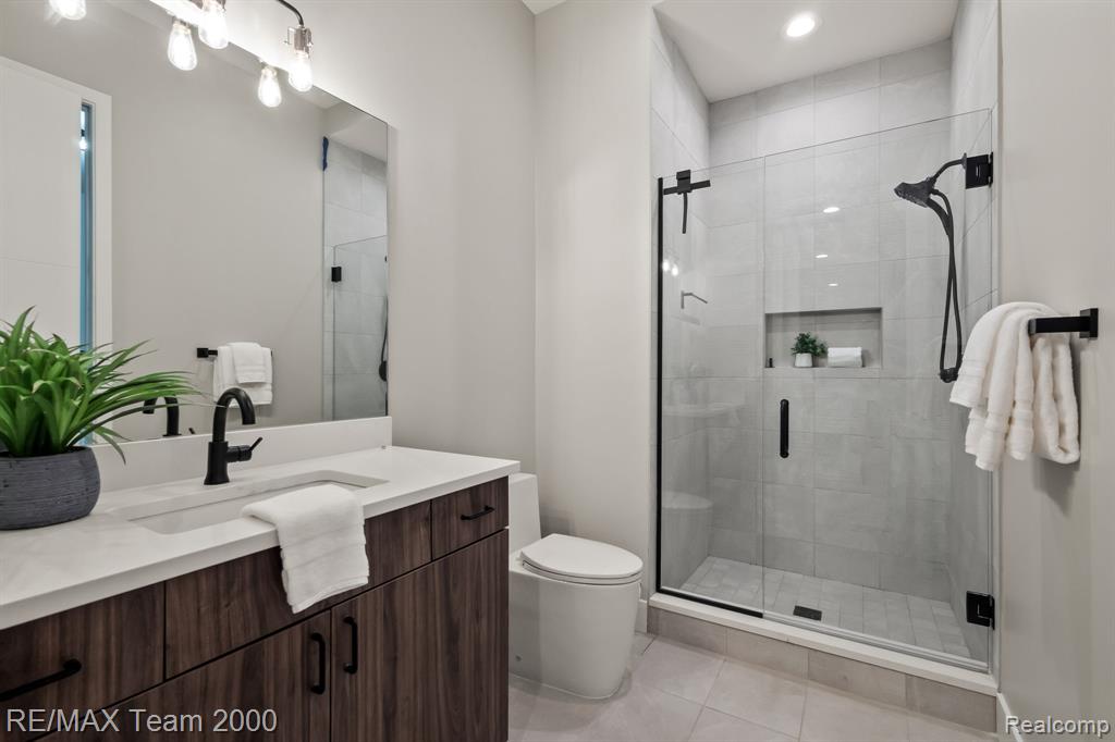 927 Ann Street, Birmingham, MI 48009 — Photo 38
