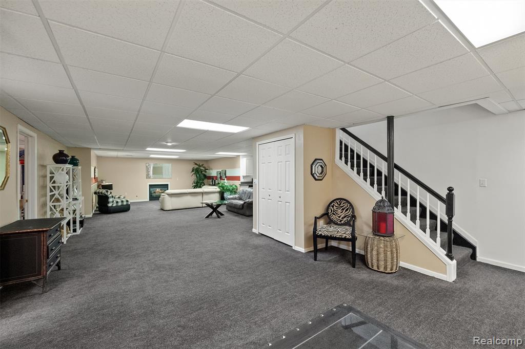6993 Crosswell Drive, West Bloomfield, MI — Photo 32