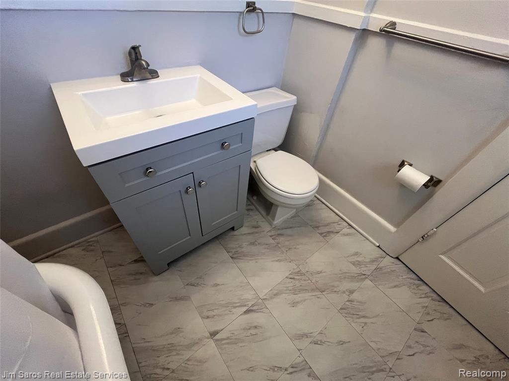 511 Saint Clair Street, Grosse Pointe, MI 48230 — Photo 11
