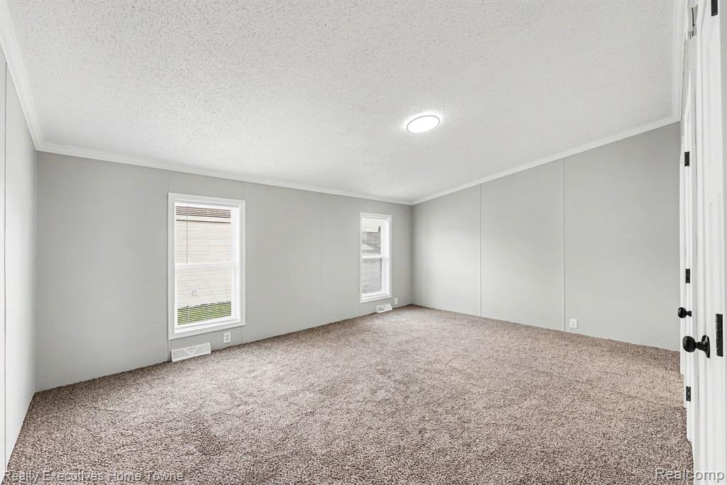 59587 Susan Ln N., Lenox, MI 48048 — Photo 21