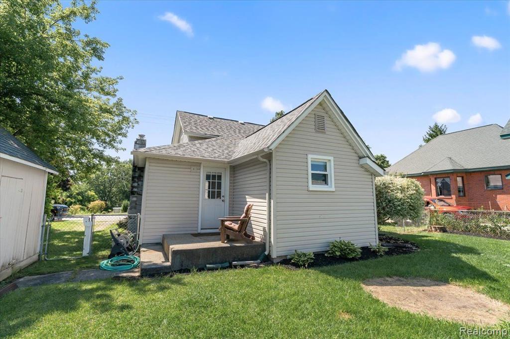 32 CEDAR Street, Ortonville, MI 48462 — Photo 23