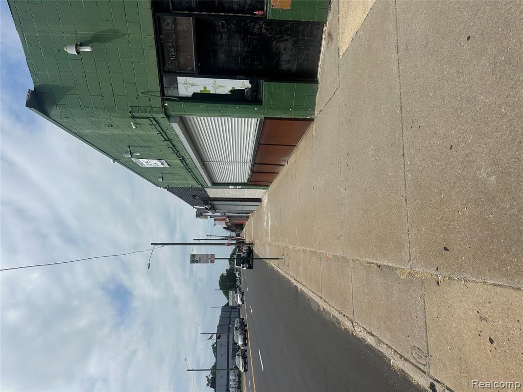 17500 W 7 Mile Road, Detroit, MI 48235