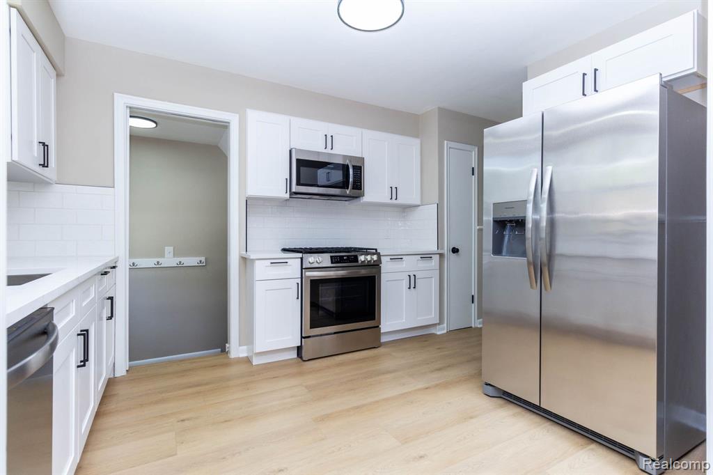 16115 Veronica Avenue, Eastpointe, MI 48021 — Photo 11