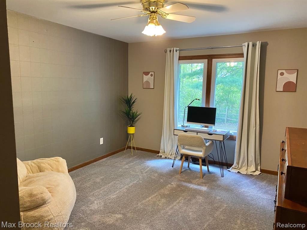 16226 PINE RIDGE Drive N, Fraser, MI 48026 — Photo 27