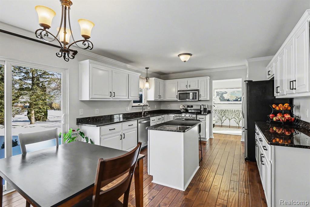 2958 Blue Heron Lane, Wixom, MI 48393 — Photo 16