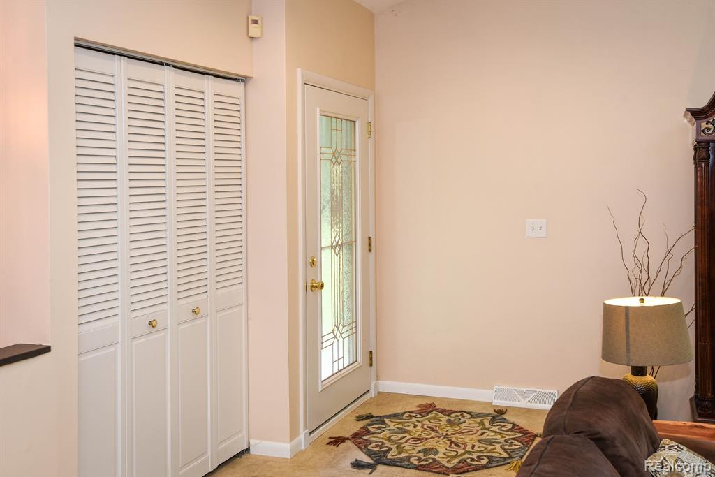 9245 PINE KNOB Road, Clarkston, MI 48348 — Photo 41