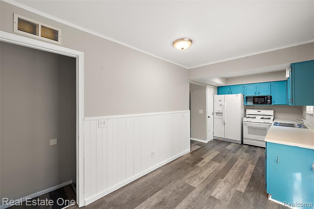 9600 Yale Avenue, Clarkston, MI 48348 — Photo 29