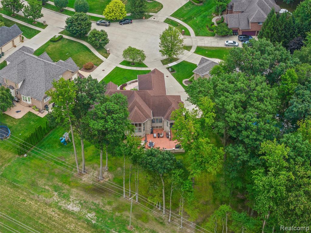 52041 Loon Court, Shelby Twp, MI 48315 — Photo 57