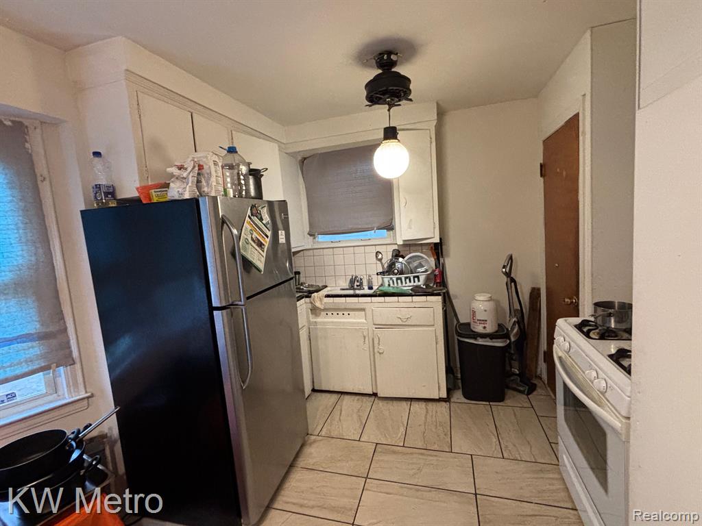 7706 VAUGHAN Street, Detroit, MI 48228 — Photo 3