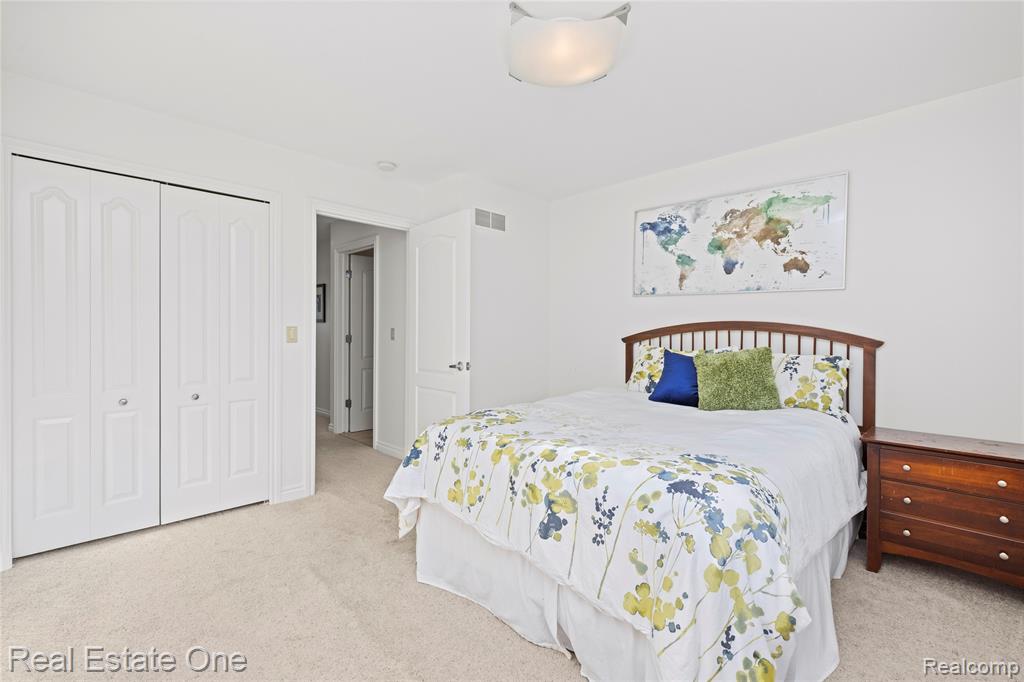 47630 Lorie Lane, New Baltimore, MI 48047 — Photo 32